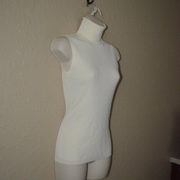 NWOT $225 Sz S Allude Ivory Soft Wool Ribbed Sleeveless Turtleneck Top - Picture 4 of 6